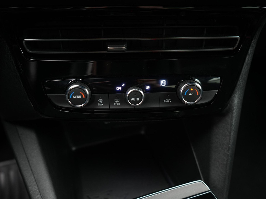 55983431-5.jpg