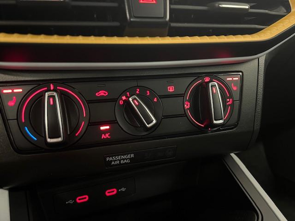 56490762-17.jpg