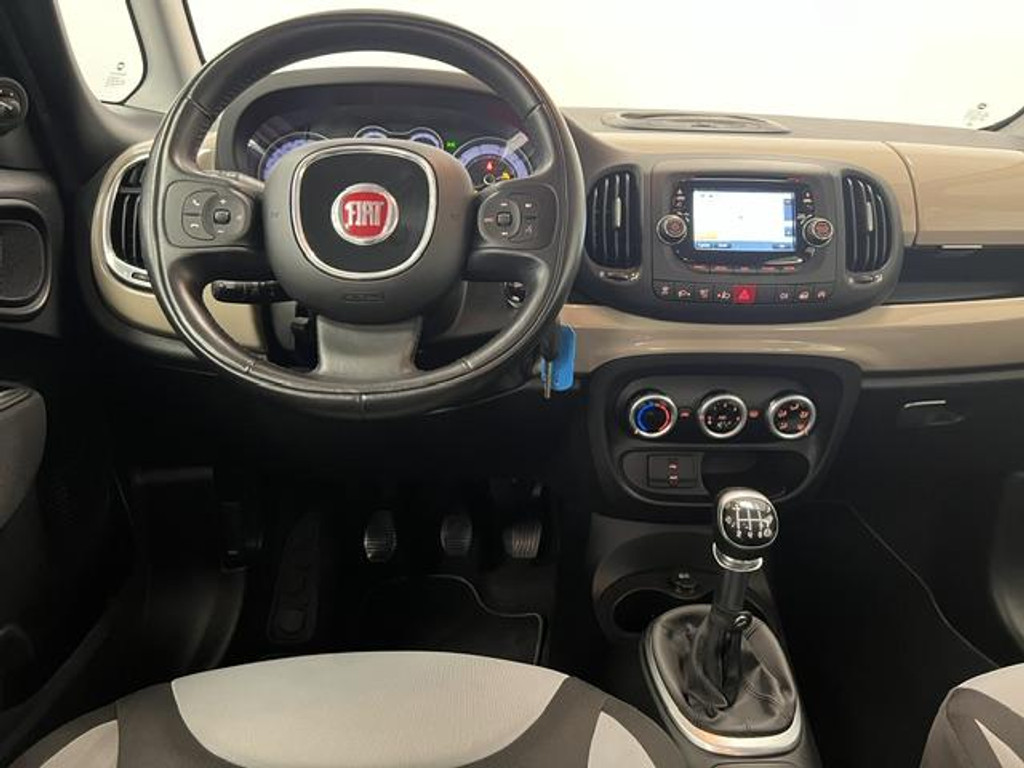 56810800-16.jpg